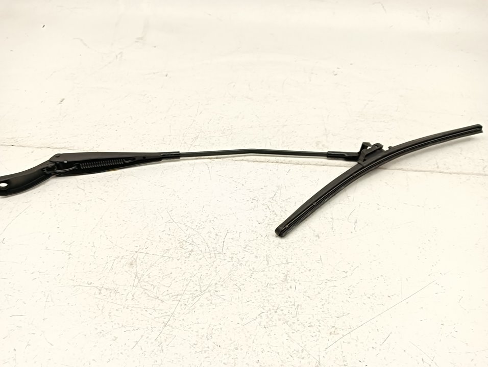 Brazo limpia Peugeot 207