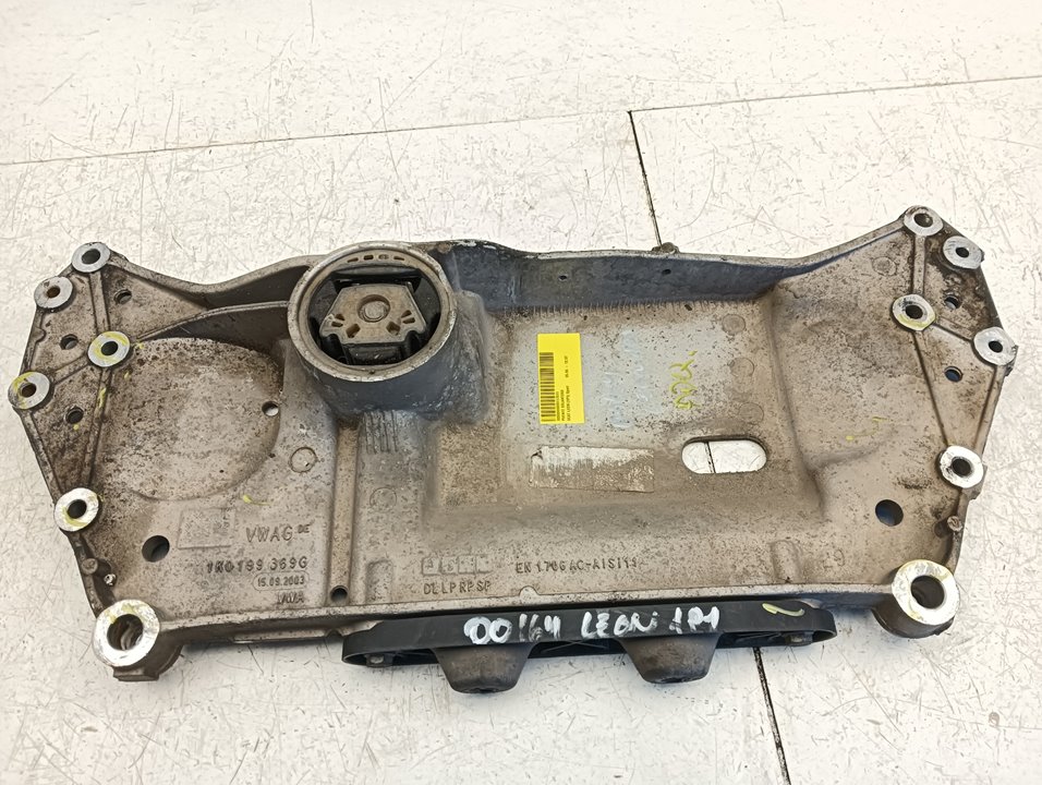 Puente SEAT Leon (1P1)