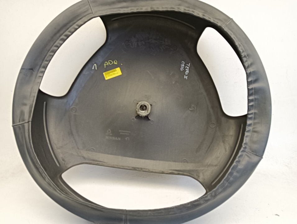Embellecedor rueda de repuesto Nissan Terrano II (R20)