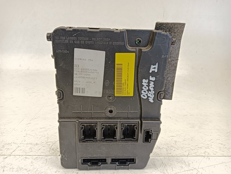 Caja relés / fusibles Renault Megane II