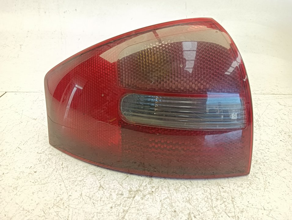 Piloto Audi A6 (4B5)