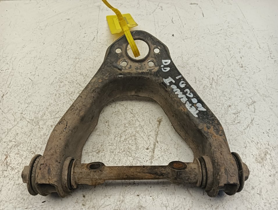 Brazo suspensión Nissan Terrano II (R20)