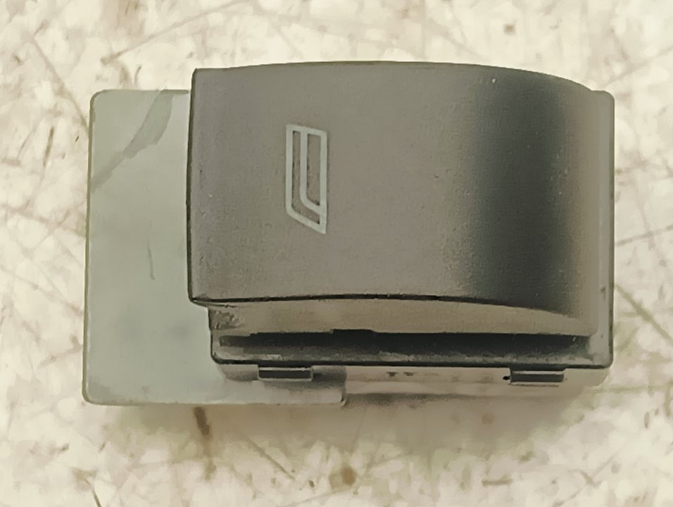 Mando elevalunas Audi A6 (4B5)
