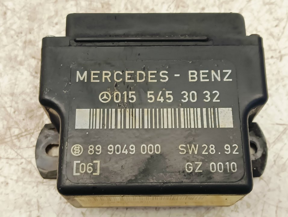 Caja precalentamiento Mercedes-Benz E (BM 124)