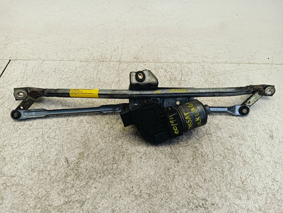 Motor limpia Volkswagen Passat (3B3)