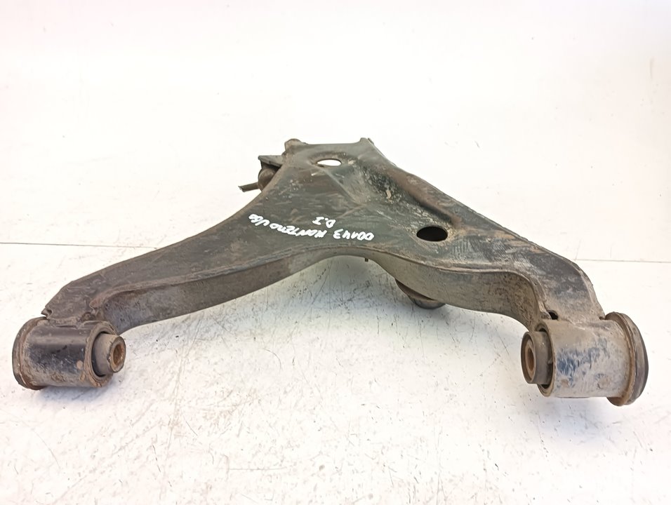 Brazo suspensión Mitsubishi Montero (V60/V70)