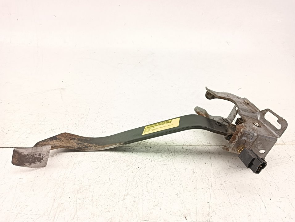 Pedal freno Mitsubishi Montero (V60/V70)
