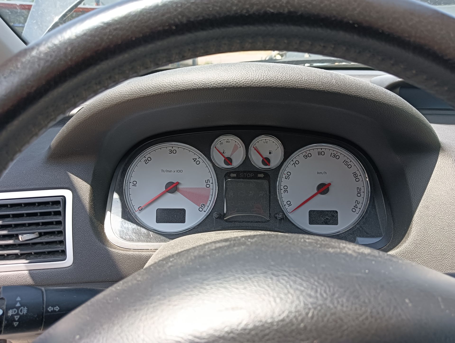 Cuadro instrumentos Peugeot 307 Break/ (S2)