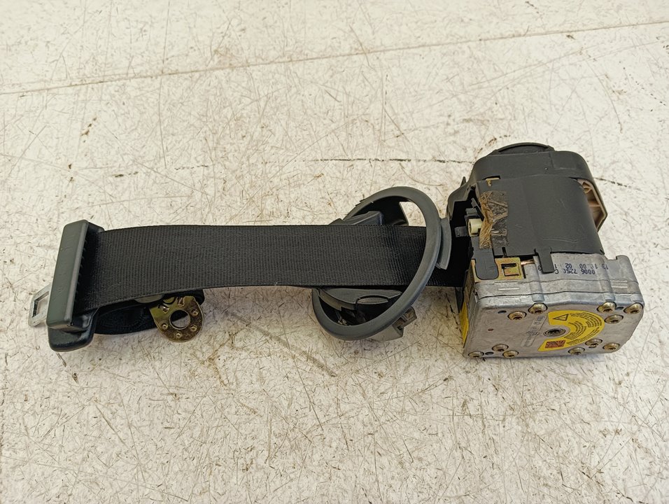 Cinturón seguridad Audi A6 (4B5)