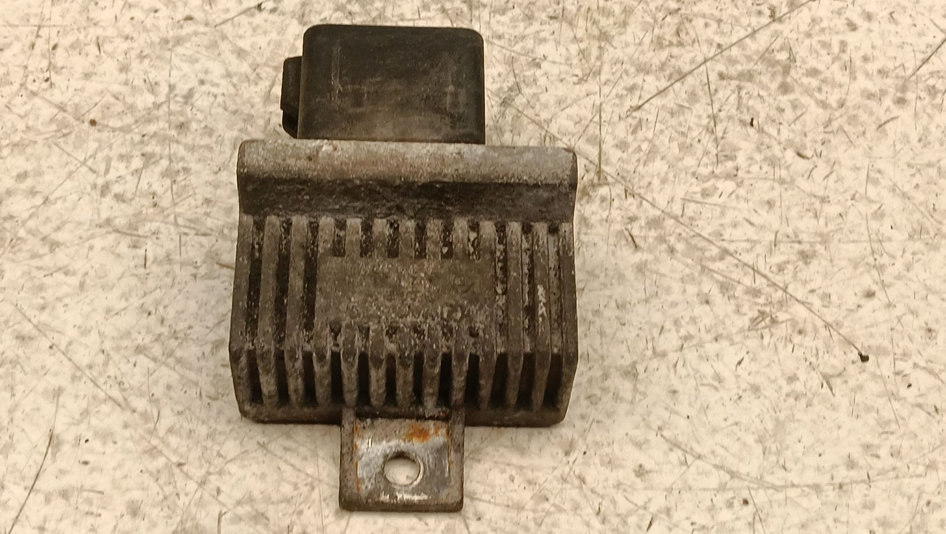 Caja precalentamiento Renault Clio III, foto 1 de 5