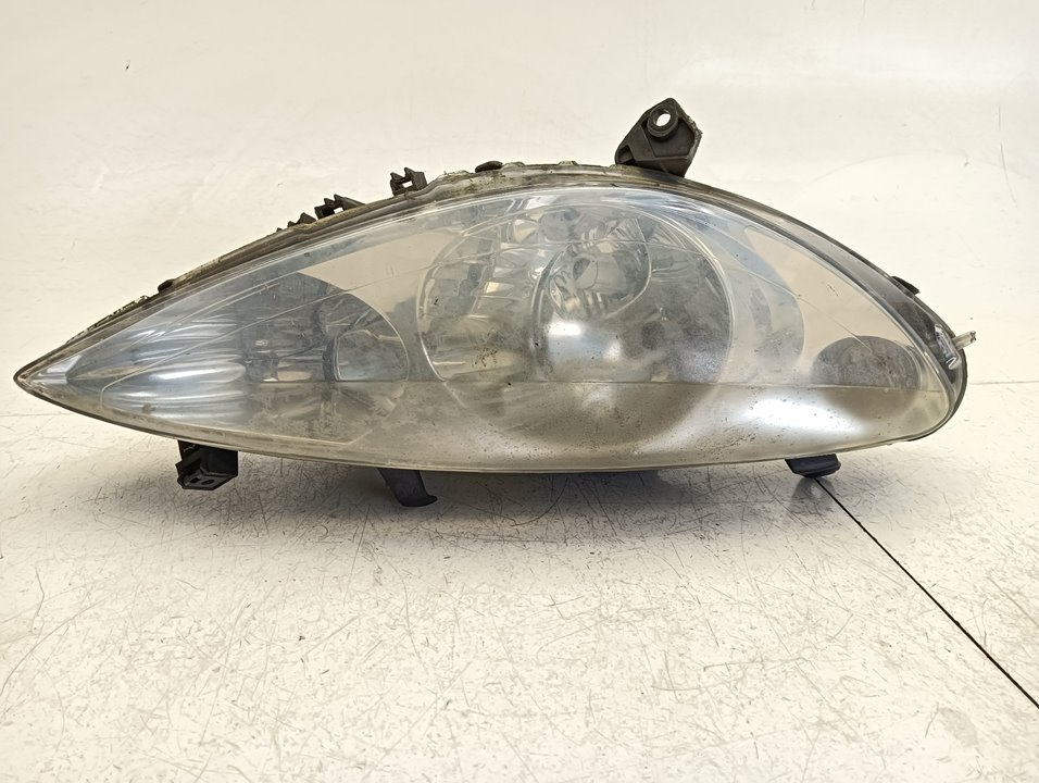 Faro Peugeot 307 (S2)