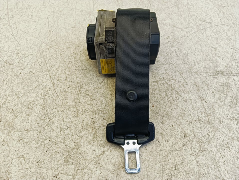 Cinturón seguridad Volkswagen Passat (3B3)