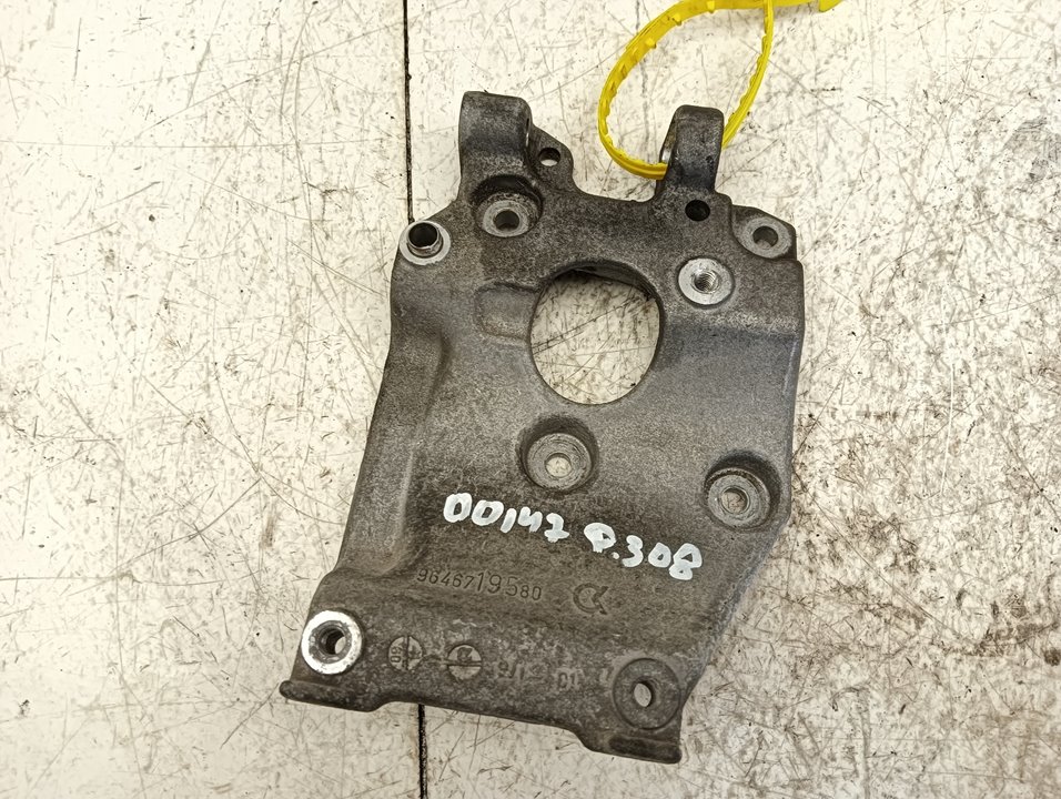 Soporte alternador Peugeot 308 *