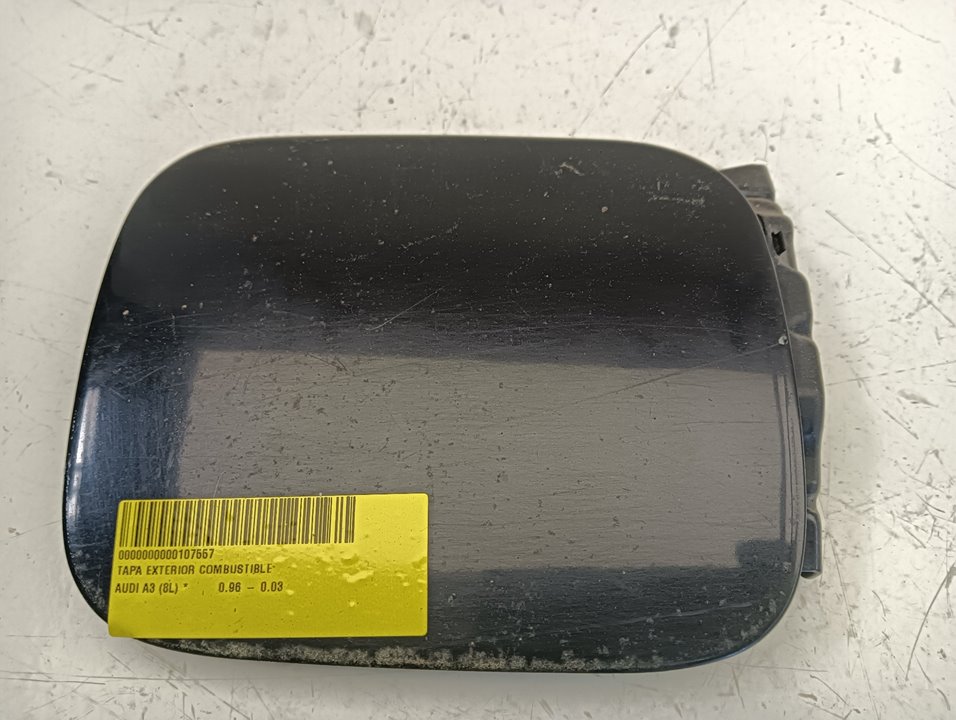 Tapa exterior combustible Audi A3 (8L)