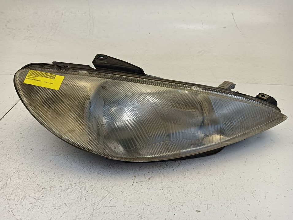 Faro Peugeot 206