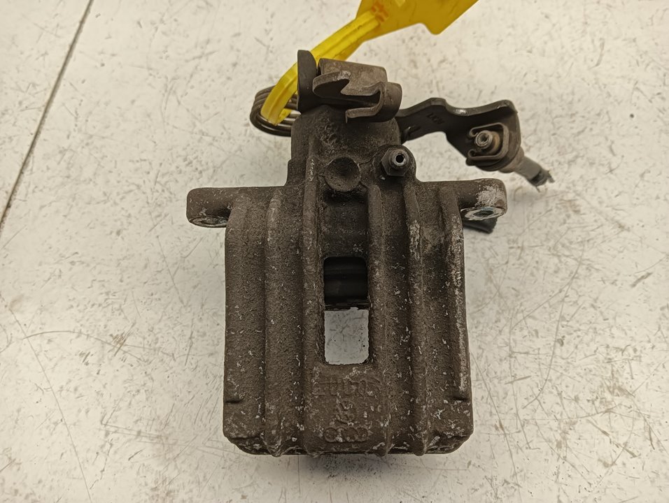 Pinza de freno Audi A6 (4B2)