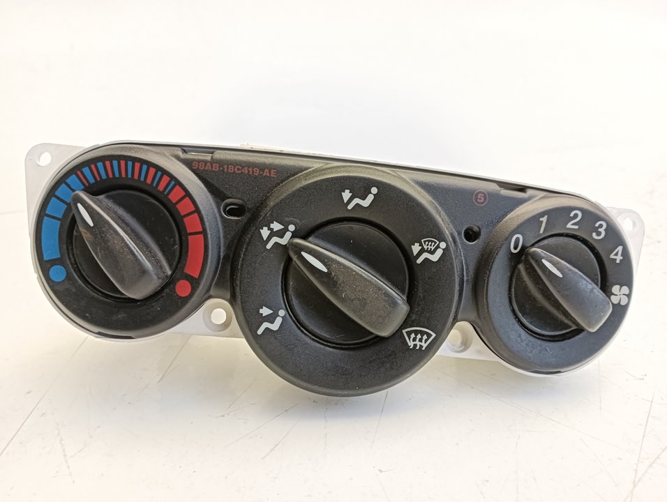 Mando calefacción / aire acondicionado Ford Focus (CAK)
