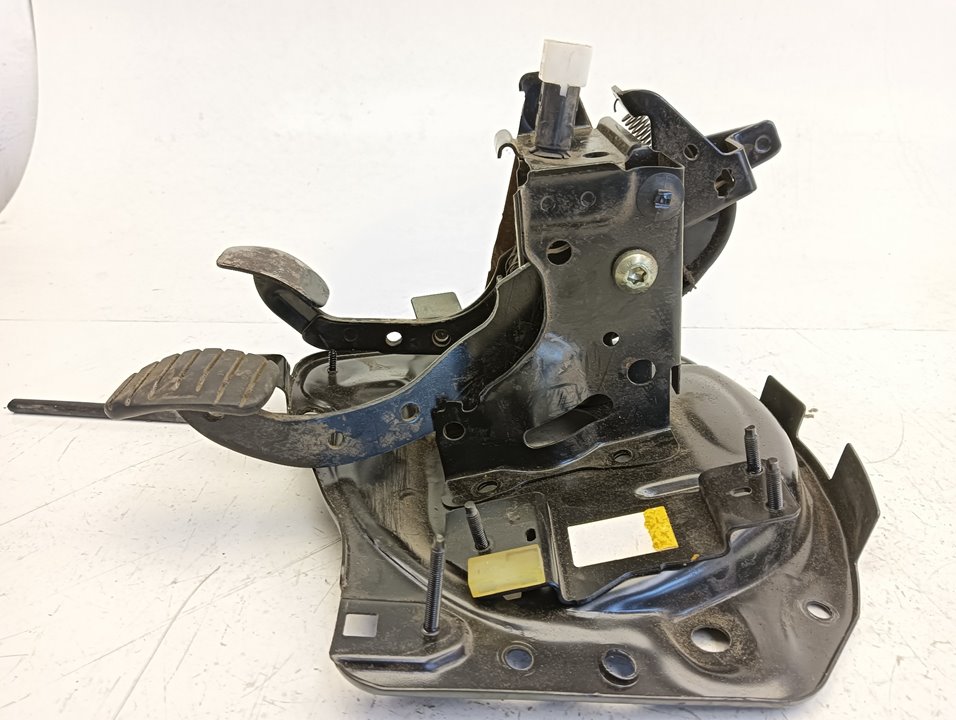 Pedal embrague Renault Kangoo I (F/KC0)