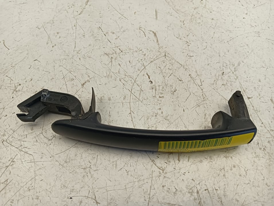 Maneta exterior delantera derecha SEAT Ibiza (6L1), foto 1 de 4