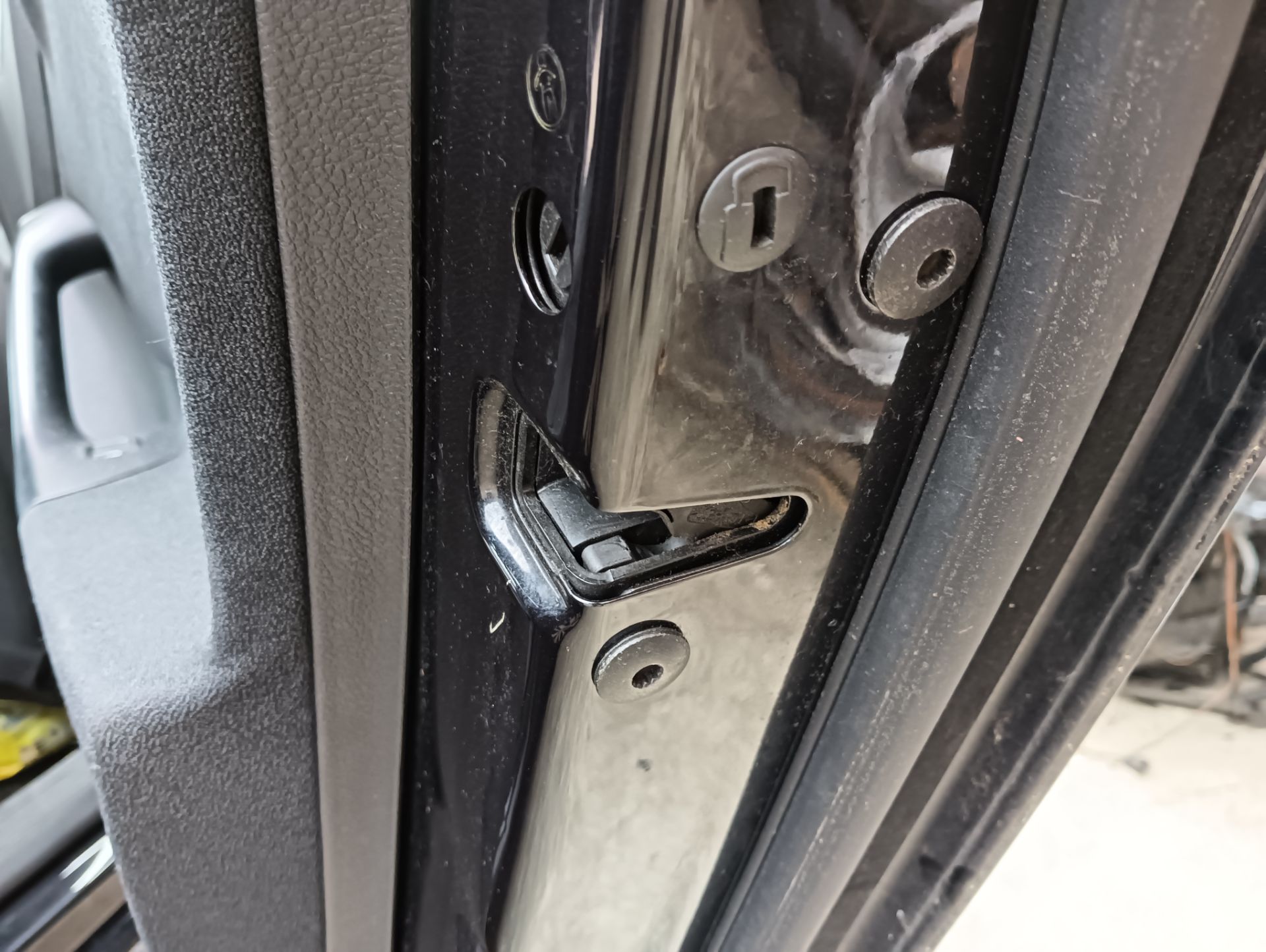 Cerradura puerta Volkswagen Passat (3C2)