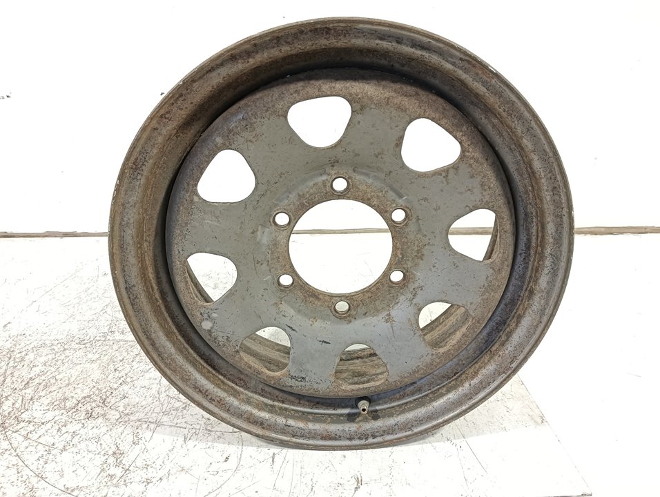 Llanta Nissan Patrol * (K/W260)
