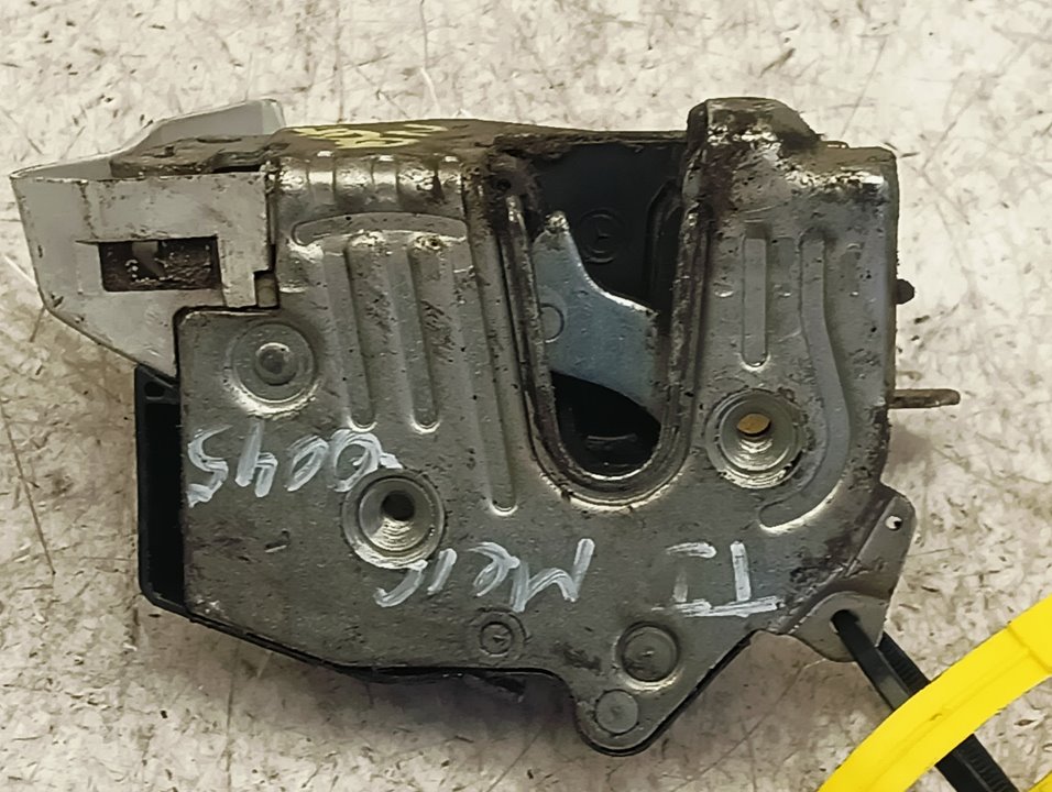 Cerradura puerta Mercedes-Benz E (BM 124)
