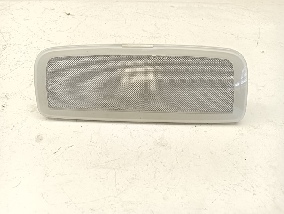 Luz interior Mercedes-Benz E (BM 207)