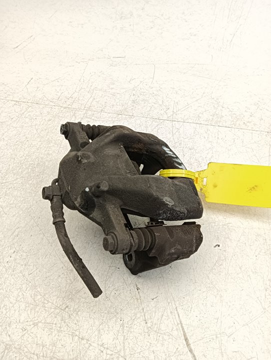 Pinza de freno Toyota Verso (AUR2/ZGR2)