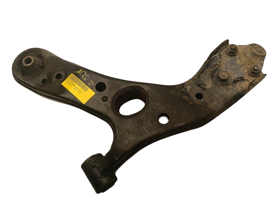 Brazo suspensión Toyota Verso (AUR2/ZGR2)