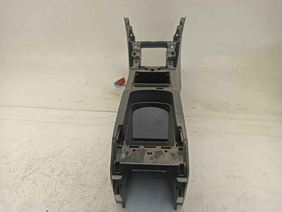 Consola Peugeot 308