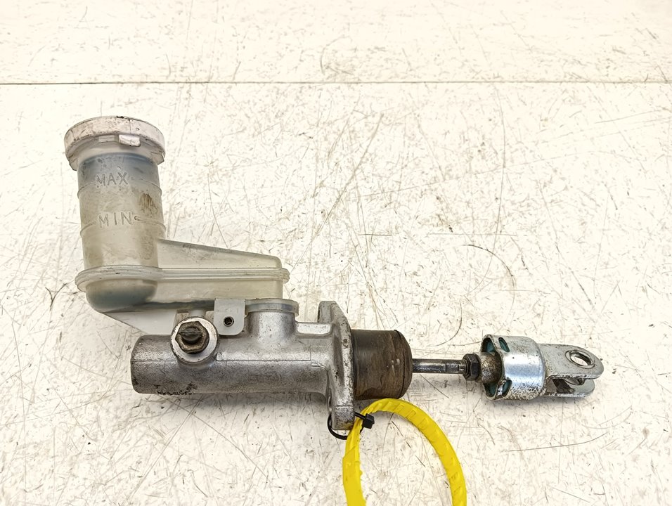 Bomba freno Mitsubishi Montero (V60/V70)