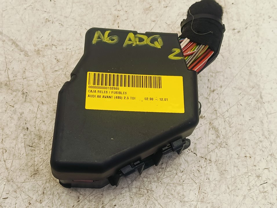 Caja relés / fusibles Audi A6 (4B5)