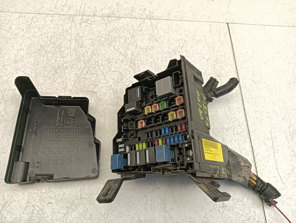 Caja relés / fusibles Ford Fiesta (CNN)