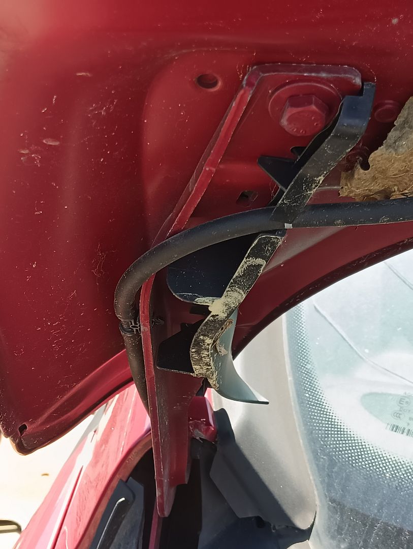 Bisagra capó Peugeot 308