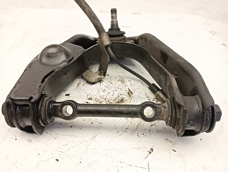 Brazo suspensión Nissan Terrano II (R20)