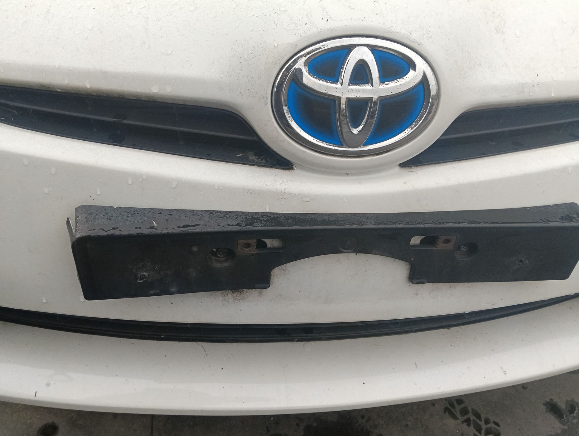 Refuerzo paragolpes Toyota Prius (ZVW30)
