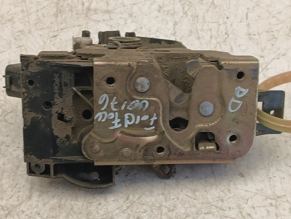 Cerradura puerta Ford Focus (CAK)