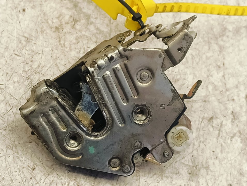 Cerradura puerta Mercedes-Benz E (BM 124)