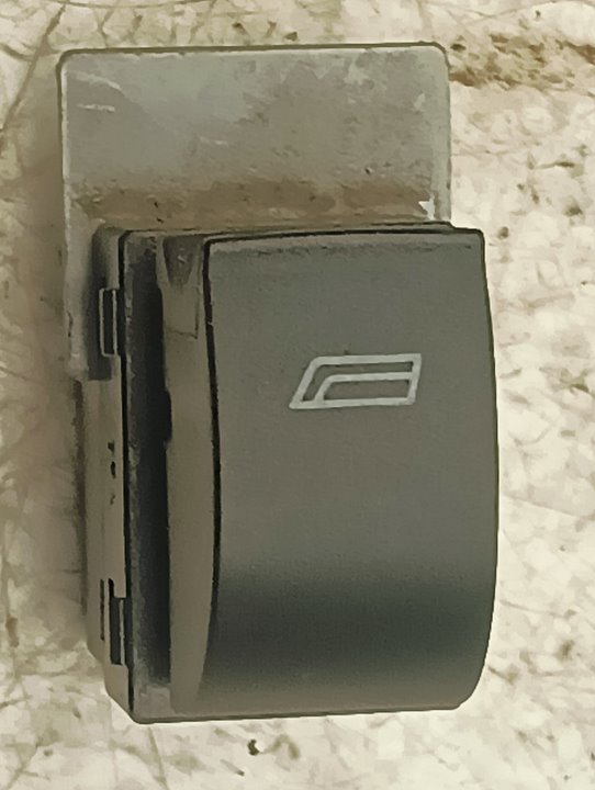Mando elevalunas Audi A6 (4B5)