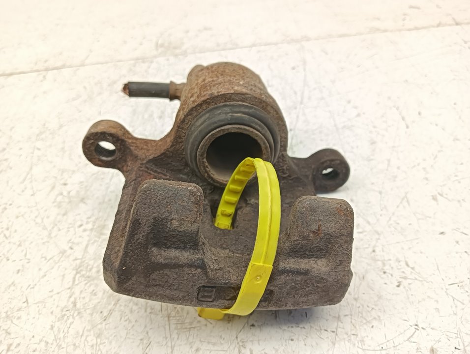 Pinza de freno Mitsubishi Montero (V60/V70)