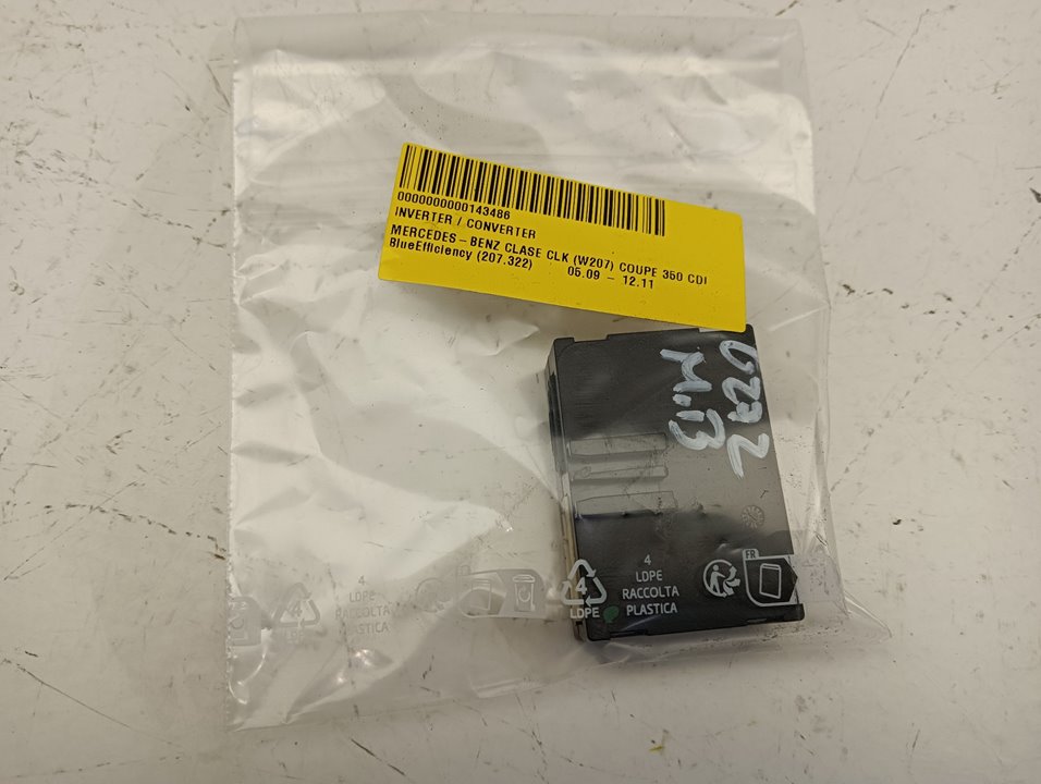 Inverter / converter Mercedes-Benz E (BM 207)