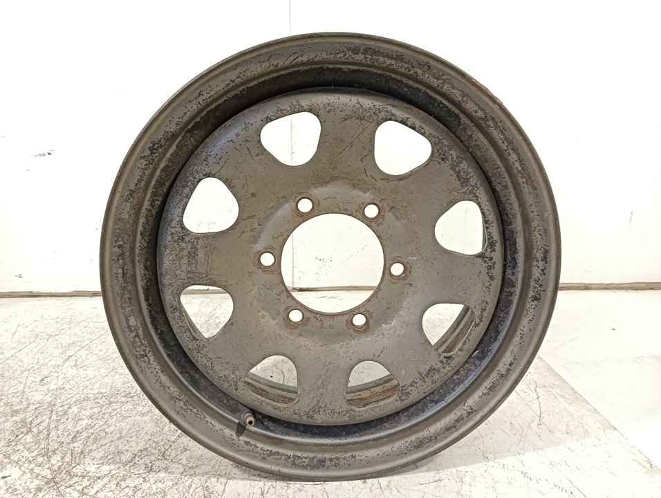 Llanta Nissan Patrol * (K/W260)