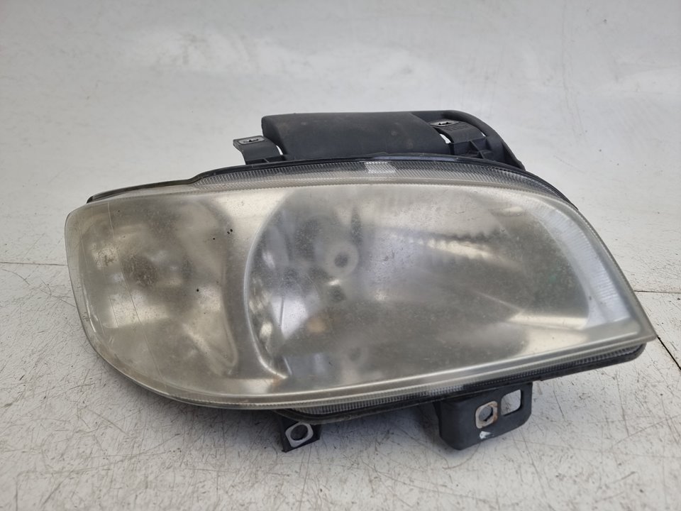 Faro SEAT Ibiza (6K1)