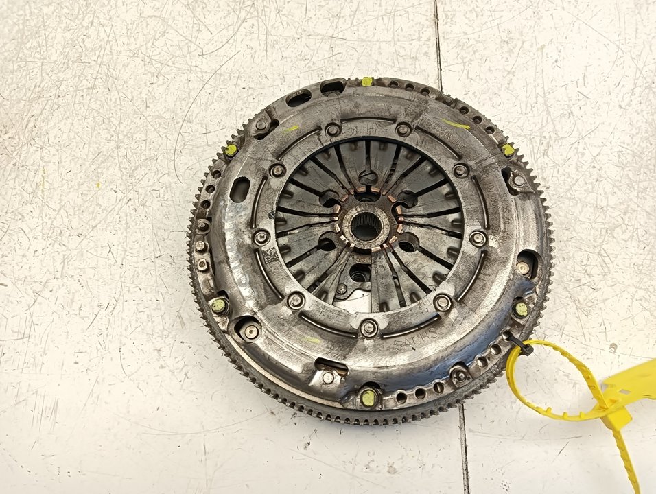Volante motor SEAT Leon (1P1), foto 1 de 3