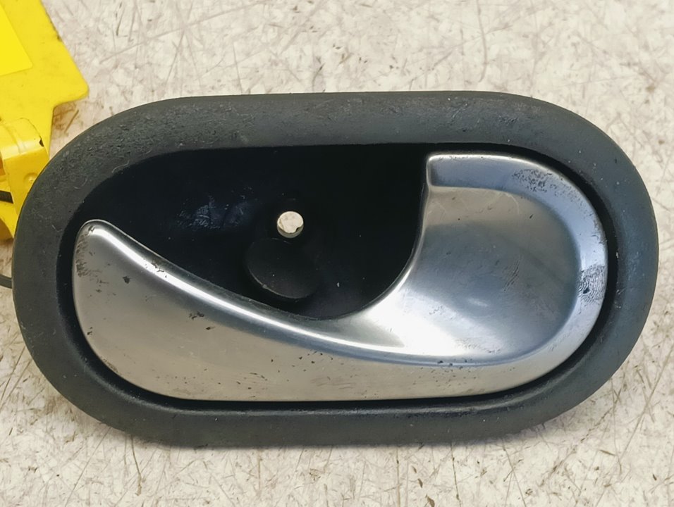 Maneta interior delantera izquierda Renault Scenic II (JM), foto 1 de 4