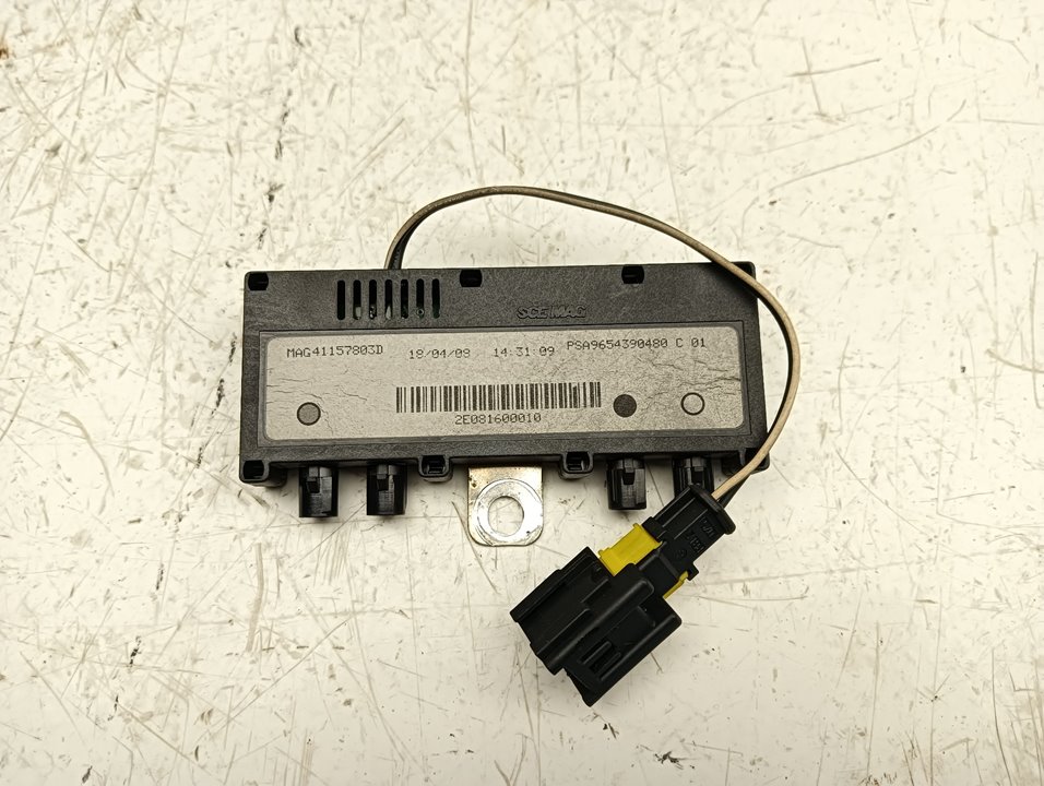Amplificador de antena Peugeot 407