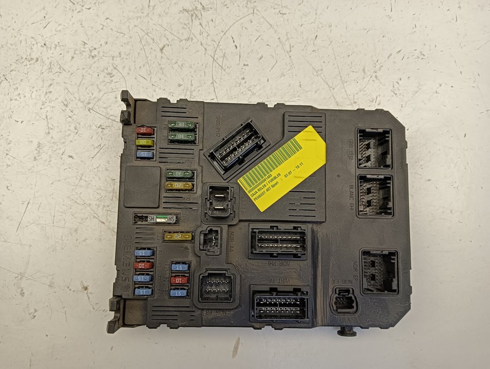 Caja relés / fusibles Peugeot 407