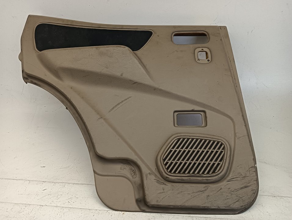 Guarnecido puerta Nissan Terrano II (R20)