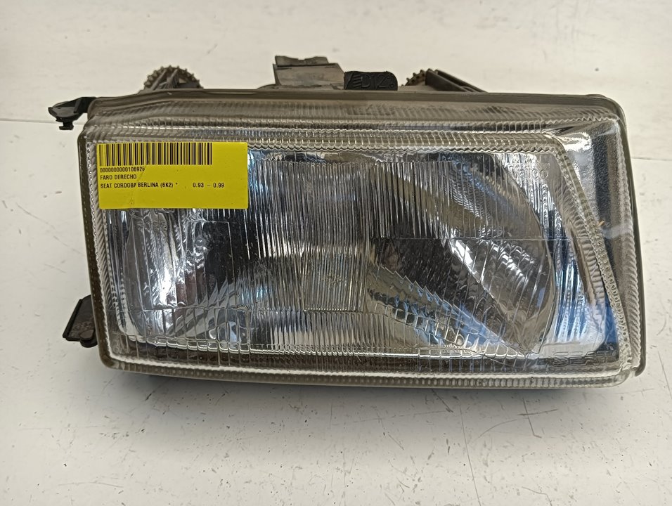 Faro SEAT Cordoba (6K2)