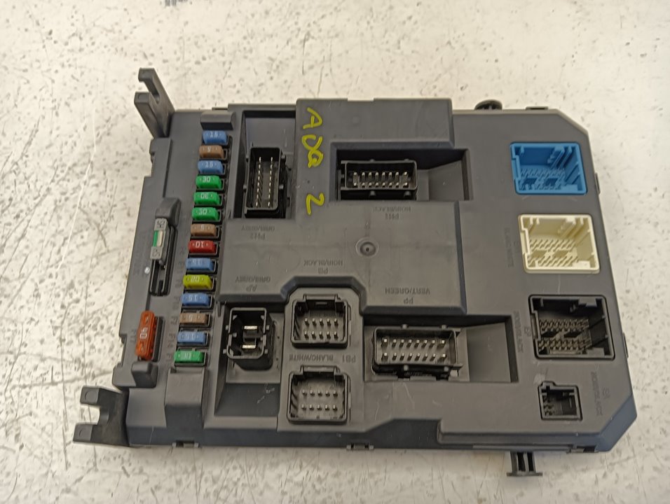 Caja relés / fusibles Peugeot 207